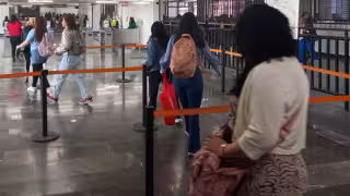 Se registran 11 lesionados tras caída masiva de pasajeros en la estación del metro Miguel Ángel de Quevedo