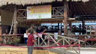 Los carpinteros advirtieron que el área no estaba en condiciones para las personas, pero el personal no obedeció