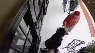 En Brasil un joven se defiende de asalto y mata al ladrón de un golpe