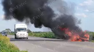 Se desconocen las causas del incendio de la camioneta en Buctzotz