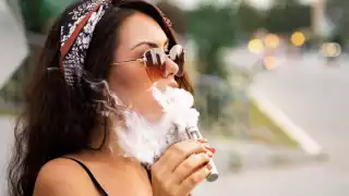 El presidente señaló que en el paquete de inicitaivas que enviará el próximo 5 de febrero incluirá 'algo' contra la venta de vapeadores