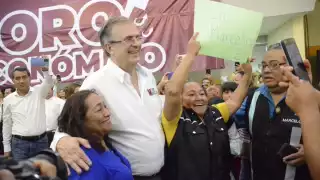 Marcelo Ebrard inauguró la Casa Violeta y participo en un Foro Económico
