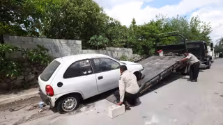 Retiran 30 vehículos abandonados en Mérida y recolectan 6 toneladas de basura