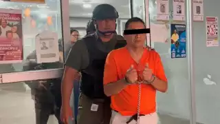 Fiscalía de Veracruz vincula a proceso al periodista Rafael León; retira cargos por terrorismo