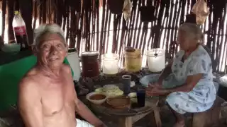 Las cocineras tradicionales de la comunidad compartieron cómo se prepara este platillo y platicaron sobre cuándo es ideal comerlo