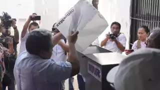 El 22 de enero del 2024 es la fecha límite para que los ciudadanos vayan a los módulos a solicitar su INE
