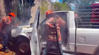 Personal de Protección Civil sofocaron el incendio