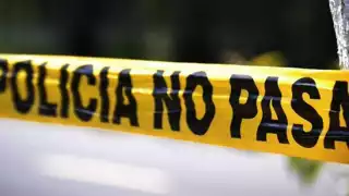 Un conductor se dio cuenta del cuerpo sobre la vía, por lo que pidió apoyo a las autoridades