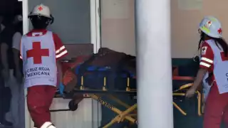 Paramédicos de la Cruz Roja Mexicana auxiliaron al lesionado