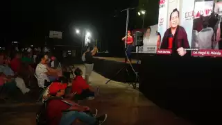 "Huacho" Díaz Mena se enlazó hasta la colonia Vergel III