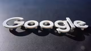 ¿Tus datos aparecen en Google? Así puedes encontrarlos y pedir que desaparezcan paso a paso