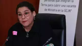 Lenia Batres ocupará el lugar que dejó vacante Arturo Zaldívar