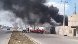 La nube de humo fue vista a kilómetros