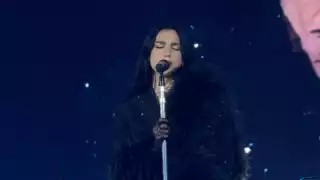 Dua Lipa sorprende a los mexicanos al cantar “Bésame Mucho” en su concierto de la CDMX