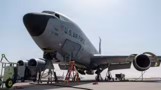 Mueren cuatro militares de EU tras estrellarse avión cisterna KC-135 en Irak durante guerra con Irán