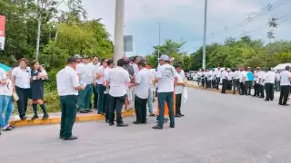 Autoridades de Movilidad buscan la conciliación laboral entre las dos agrupaciones, en beneficio de ambas y del turista, que ha sido afectado con manifestaciones
