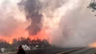 Incendio en Nezahualcóyotl cubre de humo a la CDMX en plena Fase 1 de contingencia ambiental