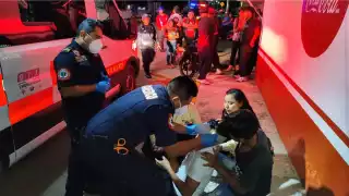 Vecinos avisaron a la familia, quienes a su llegada solicitaron la presencia de las asistencias médicas