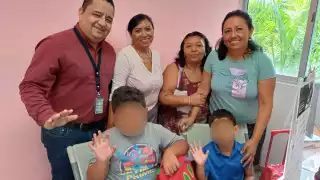 Entregan a niños abandonados en un cine en Cancún; vivirán con su abuela materna