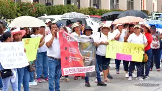 Jubilados de Campeche denuncian retraso en pago de prima de antigüedad