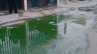 Multan hasta con 23 mil pesos a vecinas de Kanasín por arrojar aguas jabonosas a la calle