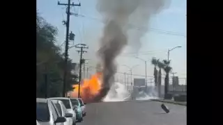 Otra explosión de camión de gas LP provoca fuerte incendio en Mexicali: tanques salen disparados tras estallido
