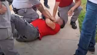 Detienen a hombre acusado de grabar bajo la falda de una mujer en Mérida