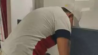 El pasajero comentó que los empleados nunca le avisaron que el viaje había cerrado 45 minutos antes