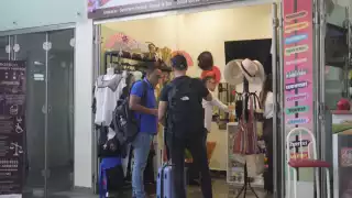 El vuelo estuvo programado a las 10 de la mañana con 45 minutos, sin embargo, este comenzó a moverse a la una de la tarde con 21 minutos