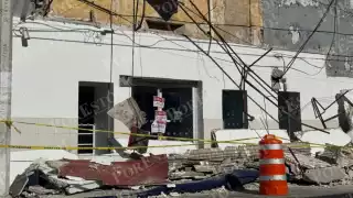 Clausuran sucursal BBVA tras desplomarse fachada en el Centro de Ciudad del Carmen; ¿cuándo reabrirá?
