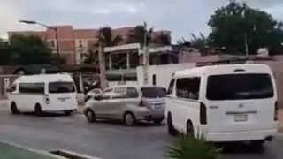 Un testigo grabó el hecho siendo golpeado por un ruletero