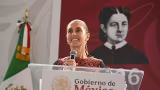 Presidenta Sheinbaum destaca 667 mil beneficiarios, tren México-Querétaro y 50 mil viviendas durante informe estatal