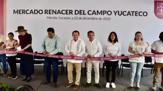 Joaquín Díaz Mena inaugura la primera edición del Mercado Renacer del Campo en Mérida