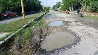 Lluvias por Frente Frío 22 provocan encharcamientos y baches en Escárcega