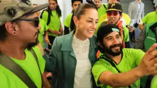 Claudia Sheinbaum recibió la constancia del senador Manuel Velasco