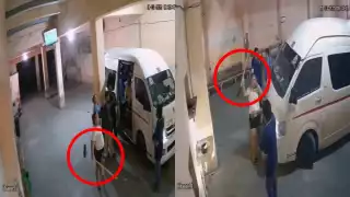 Viralizan a dos mujeres luego de agredir a escobazos a un hombre en la terminal de combis de Seyé