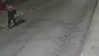 La propietaria al llegar a su establecimiento se percató de que hacían falta artículos en la parte frontal