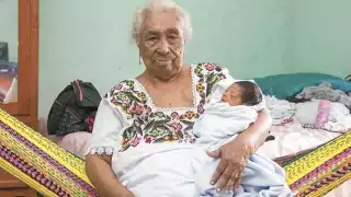 En el Sur de Yucatán, padres prefieren a las parteras para recibir a sus hijos que un médico