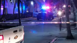 Del cuerpo del joven salía sangre por las apuñaladas que presentaba en el abdomen