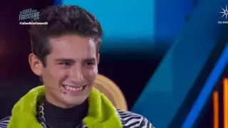 Emilio Osorio fue acompañado por su mamá. Foto: Especial
