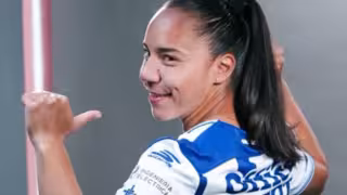 Charlyn Corral hace historia al ganar el premio a la Mejor Delantera en el Balón de Oro