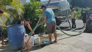 Estas acciones se contraponen al derecho humano al agua potable, enumerado en la Constitución.