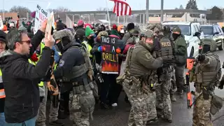 Muerte de una ciudadana durante redada del ICE desata protestas y estado de emergencia en Minnesota