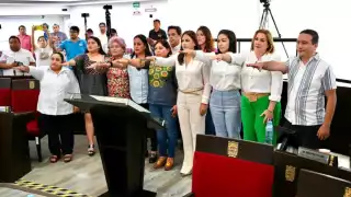 Con 24 votos a favor que correspondieron a la Morena y los independientes