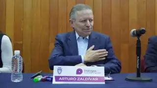 ¿De qué acusan a Arturo Zaldívar?