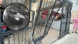 La reja de la vivienda quedó irreparable, así como parte de la estructura de la casa