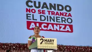 En las evidencias, se le pide a la Directora de egresos, la cancelación de una factura por un monto de 45 mil 472 pesos, y re facturarlo por la misma cantidad, pero con otro folio