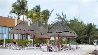El clima favoreció mucho y los visitantes se dieron el tiempo de cruzar y pasar algunas horas para disfrutar de las playas.