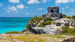 ¿Qué se puede hacer en la zona arqueológica de Tulum?
