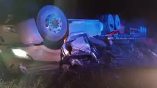 La cabina donde viajaba el conductor quedó destrozada, provocándole la muerte al quedar aplastado dentro